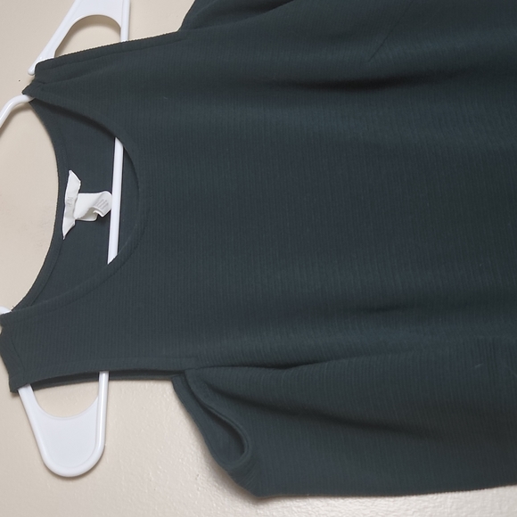 H&M Green Cold Shoulder Dress - Picture 2 of 4